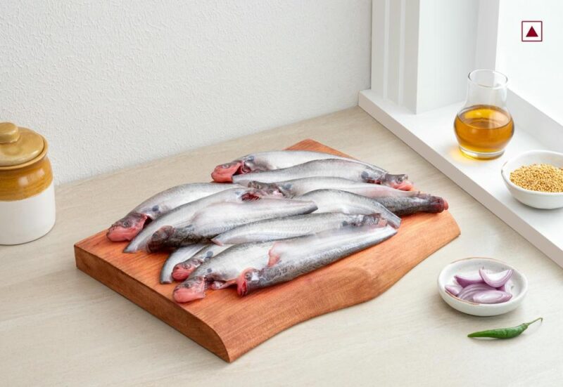 Butterfish Small – Whole Cleaned & Gutted With Head 350 g (4-8 pcs) – Fresh, Never Frozen Gutted With Head